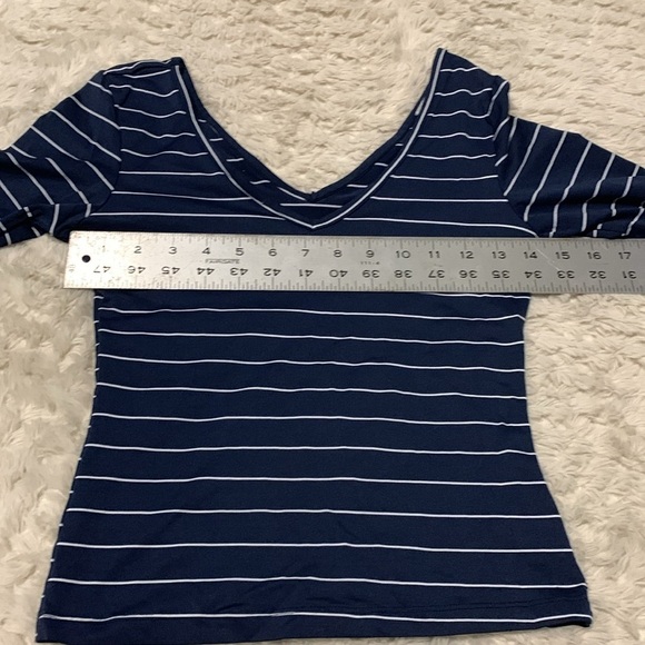 Vintage Pandora V-Neck Top - Picture 6 of 8